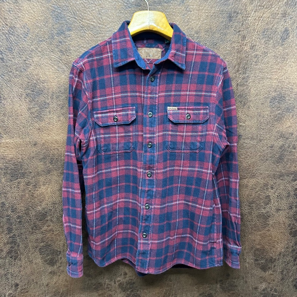 Orvis Vintage Medium Plaid Dark Red Navy Button Down Shirt Leather Tag